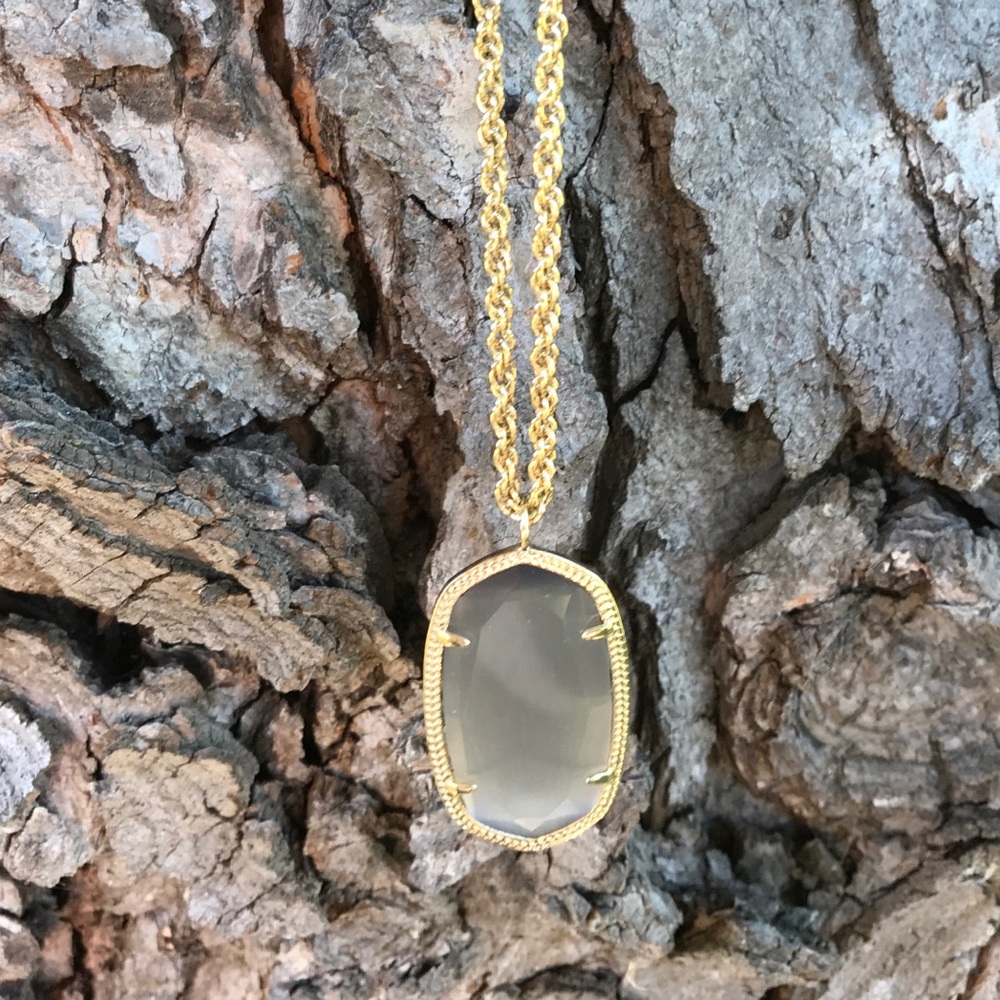 Kendra Scott Long Pendent Necklace
